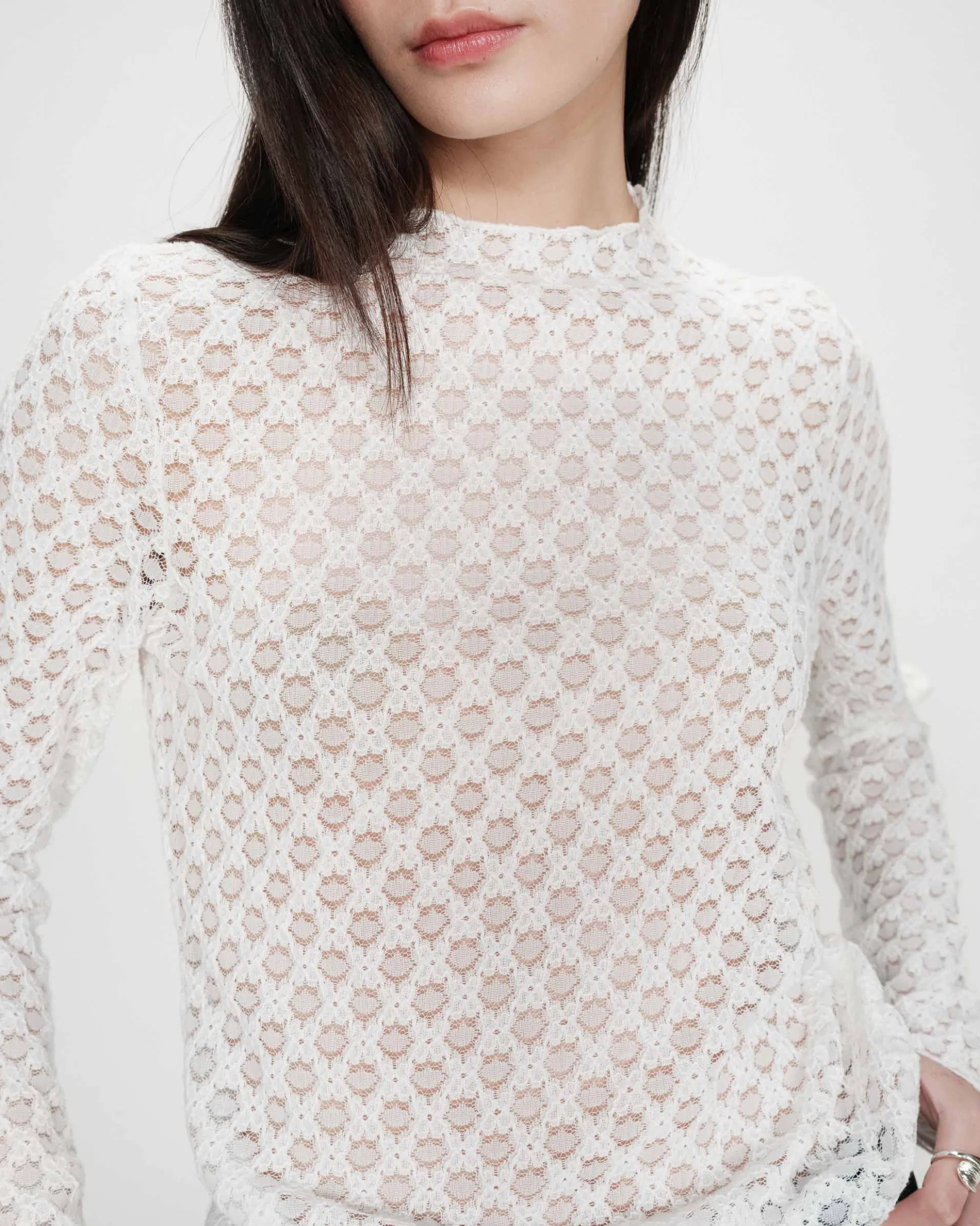 Top en dentelle transparent manches longues ivoire Valmy
