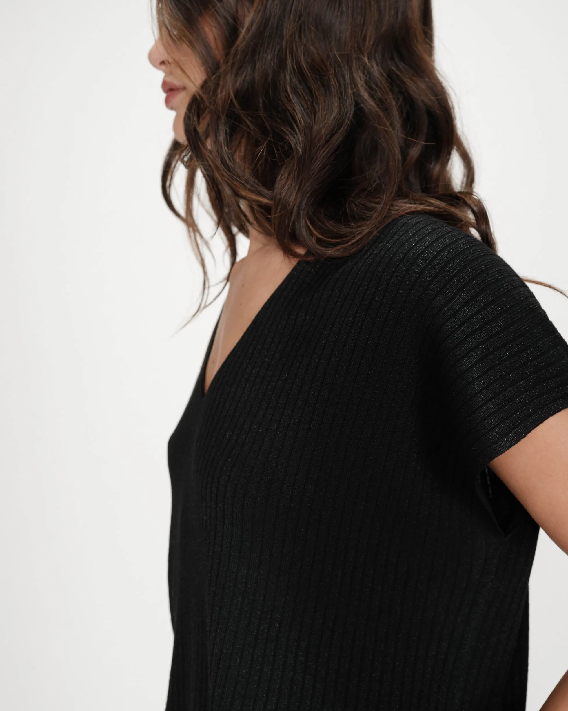 Top large en lurex col V noir Vaporo