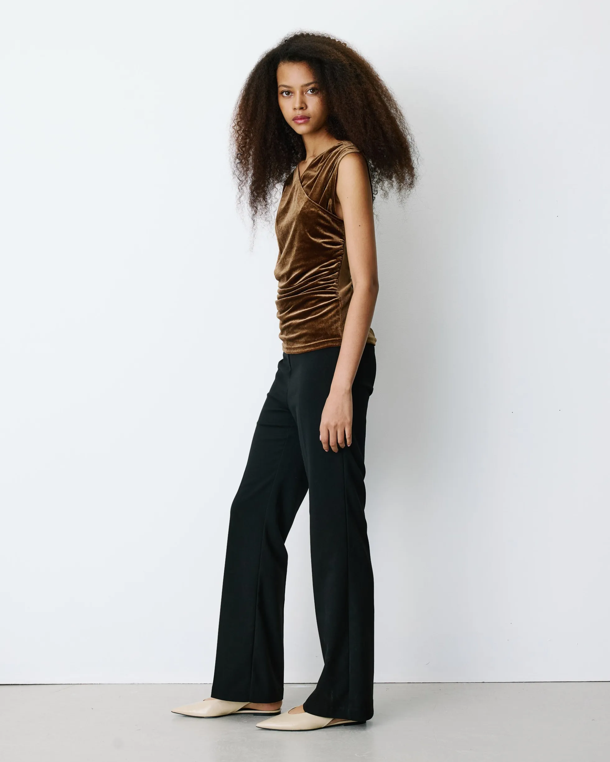 Top velours col V croisé sans manches olive Blitz