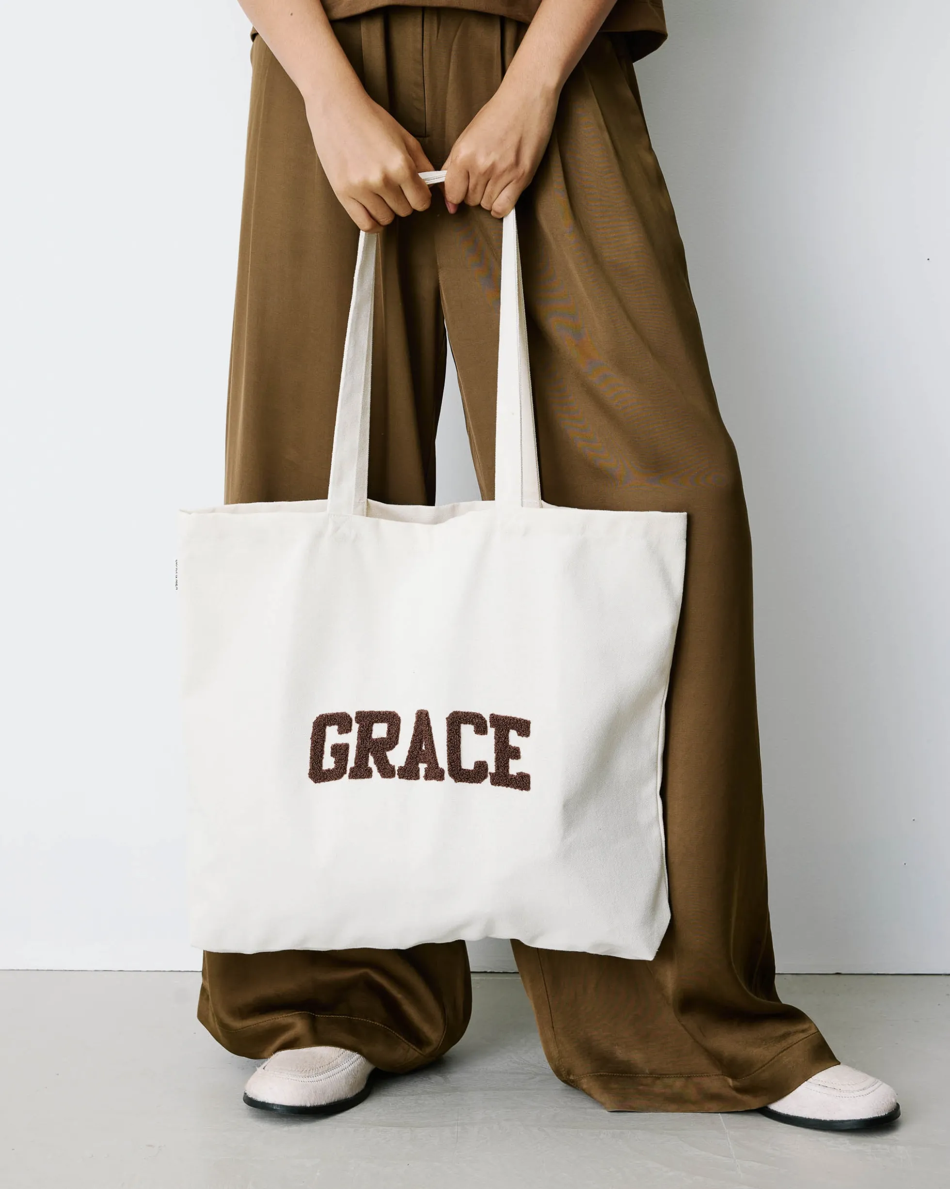 Tote bag large en toile à broderie ecru Brave