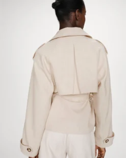 Trench-coat court ceinturé col à revers sable Vogue