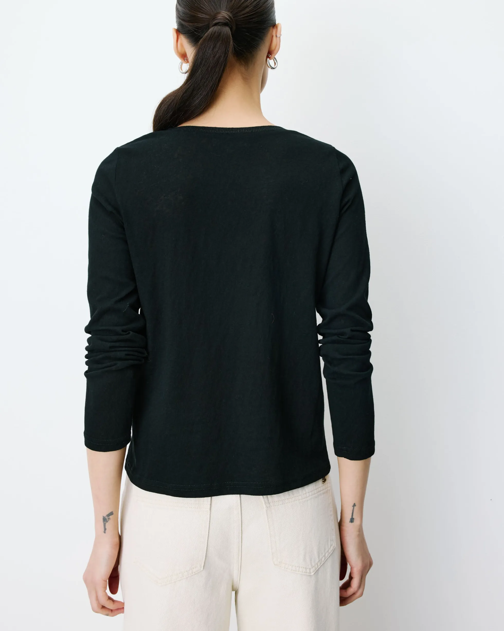 T-shirt manches longues col V noir Abricot