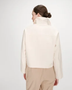Veste courte en coton boutonnée à poches ecru Veronica