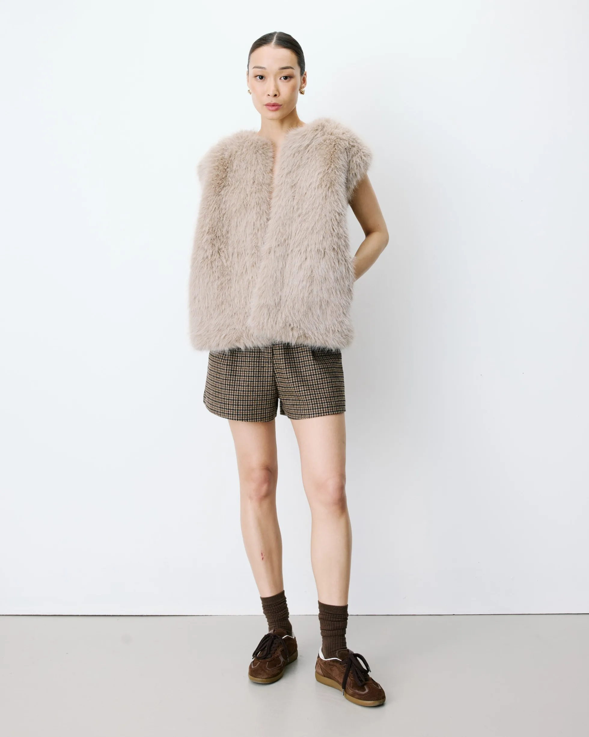 Veste droite sans manches en fausse fourrure grege Aelio