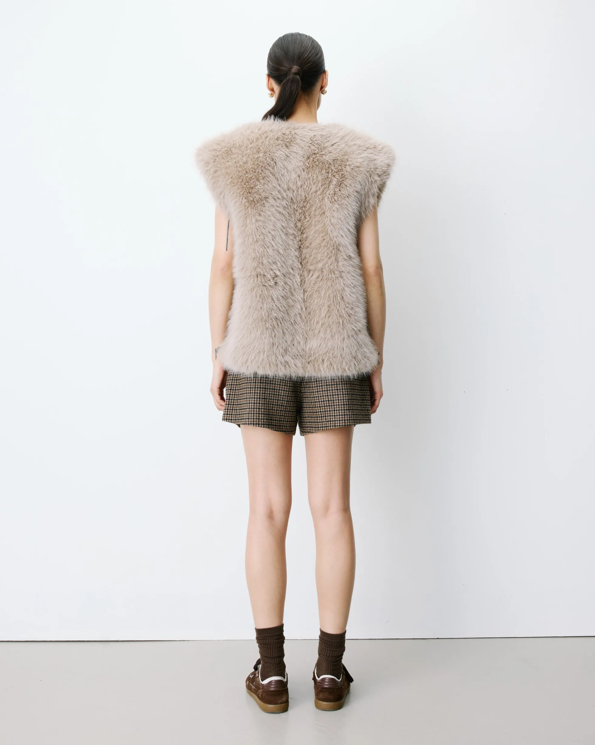 Veste droite sans manches en fausse fourrure grege Aelio