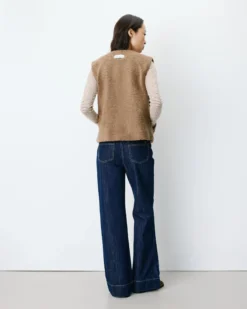 Veste sans manches en fausse shearling taupe Avery