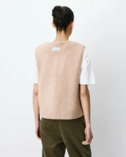Veste sans manches en fausse shearling beige Avery