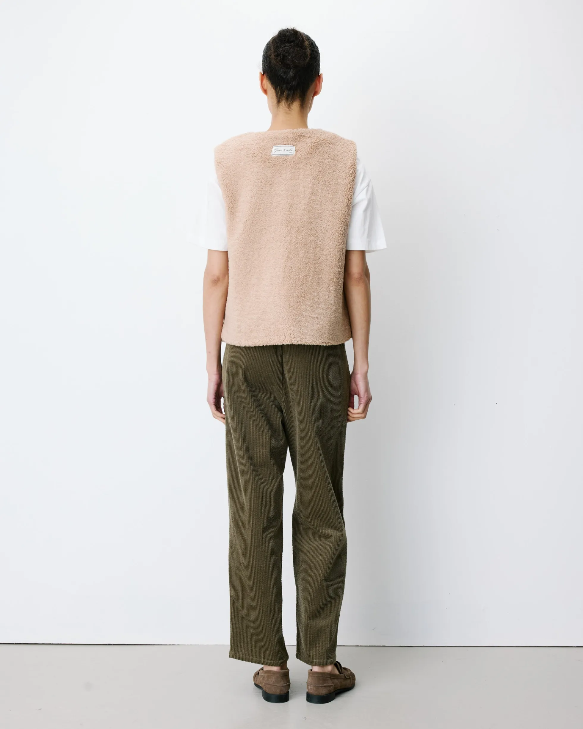 Veste sans manches en fausse shearling beige Avery