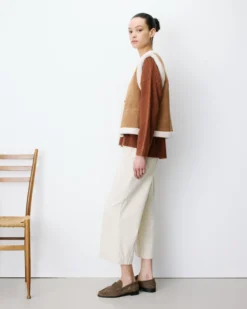 Veste sans manches en fausse shearling col V coffee Anya